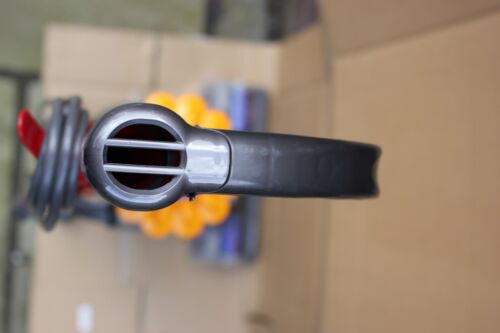 DYSON DC40 ASPIRAPOLVERE MULTI PAVIMENTO VERTICALE CON CAVO SENZA SACCO HOOVER - Foto 15 di 19