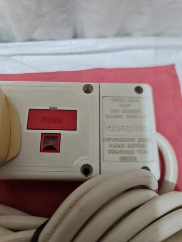 DURAPLUG 4 BUCHSEN VERLÄNGERUNGSKABEL HERGESTELLT IN UK CA. 3 MTS + GUMMI 3-POLIGER STECKER - Bild 3 von 14