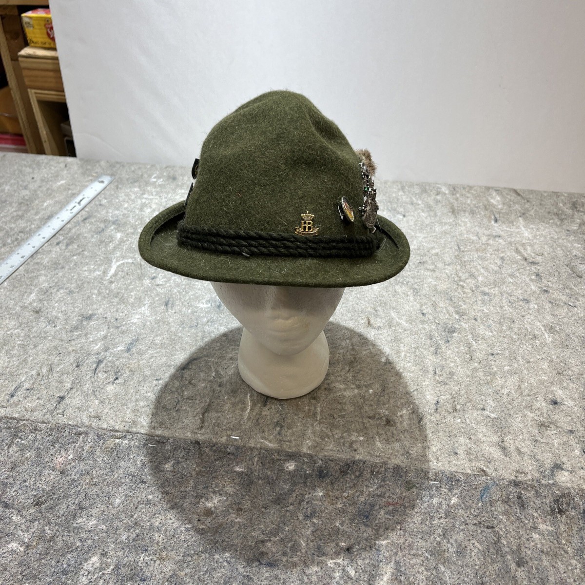 Vintage Olive Green Wool Bayerische Walk Loden Hat w/ Many 