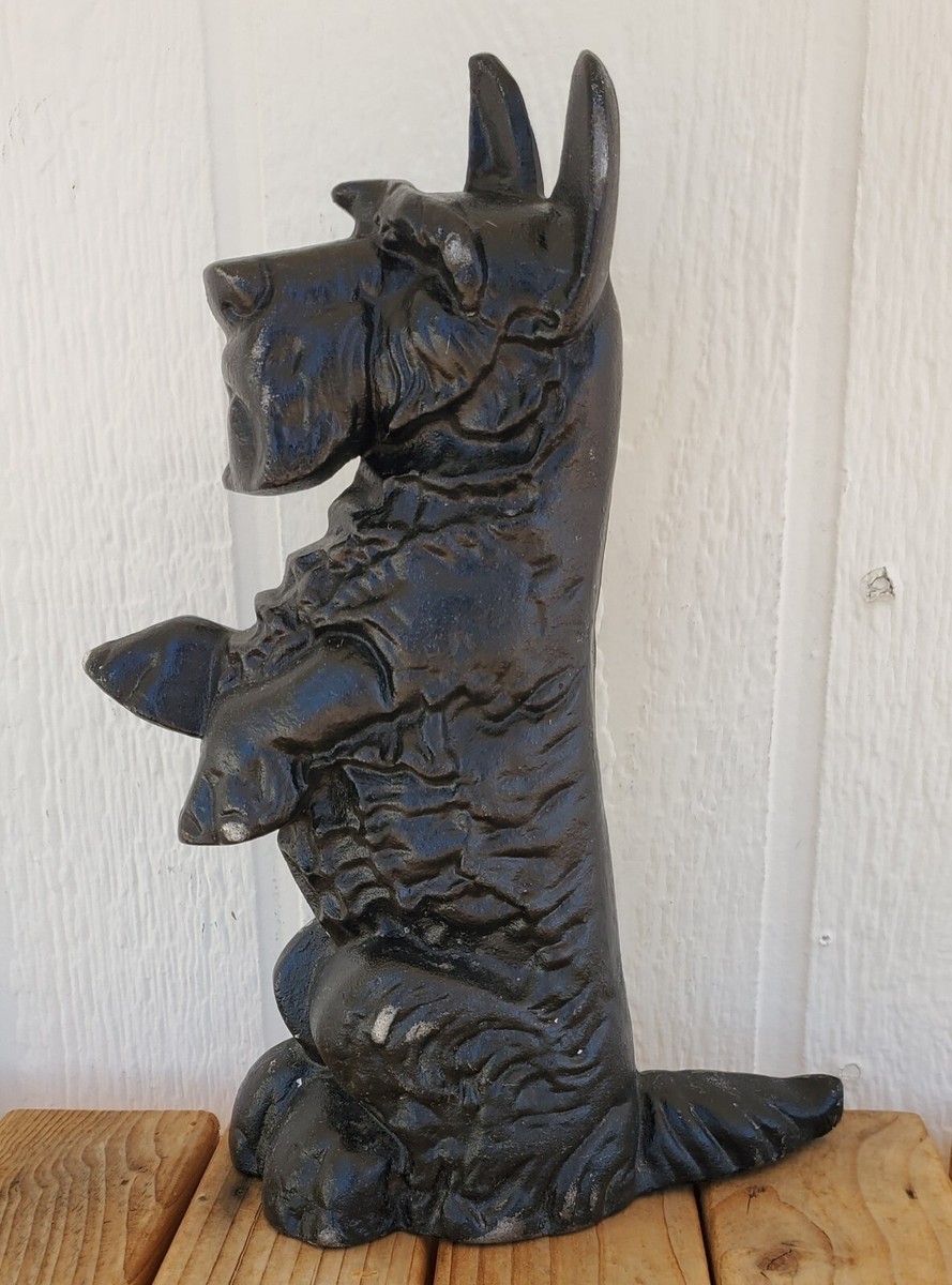 VINTAGE BLACK CAST IRON SCOTTISH TERRIER 