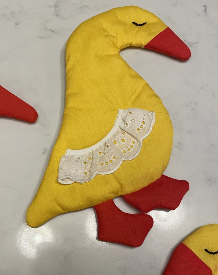 20 世纪 70 年代手工鸭子儿童房装饰 — 第 3/4 张图片