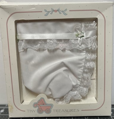 Vintage NOS Tiny Treasures Heirloom Baby Bonnet With Lace And Satin Ribbon