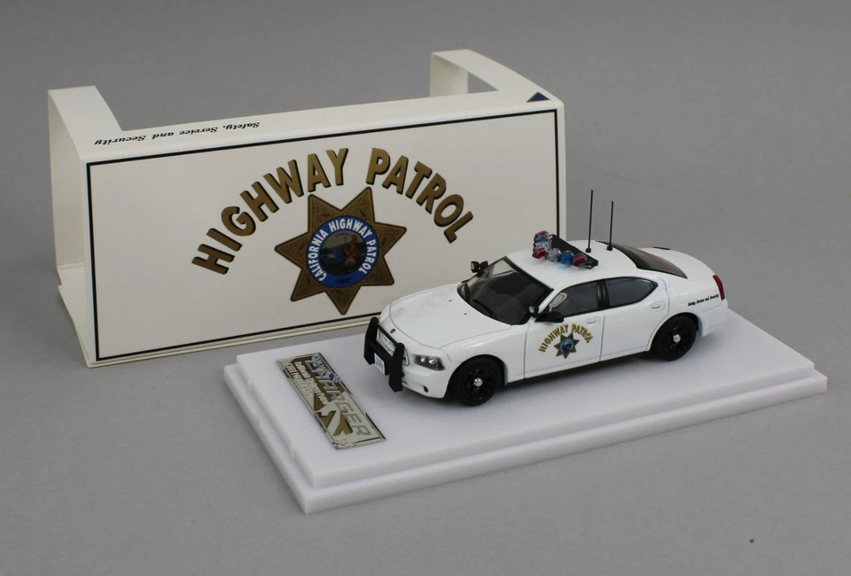 1:64 *ROLLIN DIECAST* CALIFORNIA HIGHWAY PATROL Dodge Charger (4) CAR SET - Image 2 of 4