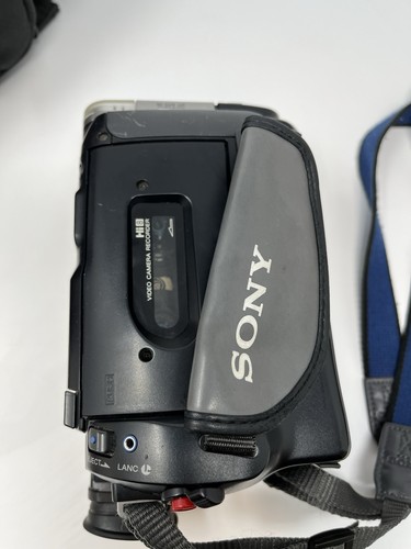 Sony Handycam CCD-TR940 Silver Black 72x Digital Zoom Hi8 Stereo Camcorder - Picture 5 of 22