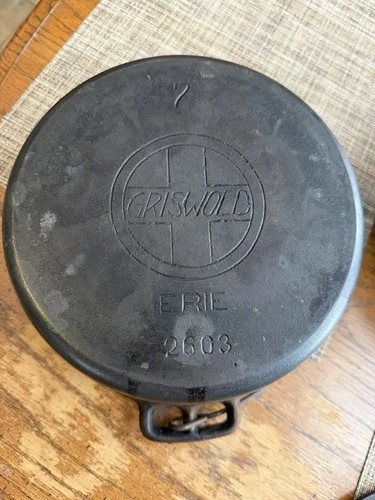 Griswold Cast Iron No.7 Dutch Oven with Lid  Slant Logo