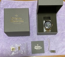 Vivienne Westwood TIME MACHINE Gold Uhr schwarzes Zifferblatt Datum...