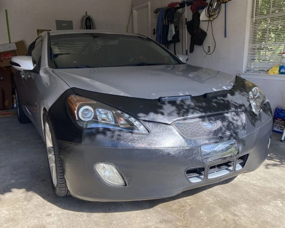 Sujetador con máscara frontal Colgan 2 piezas. Se adapta a Hyundai Genesis cupé 2010-2012 con licencia Foto 3 de 3