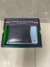 New Tommy Hilfiger Men's Leather Passcase  Valet Wallet Navy 