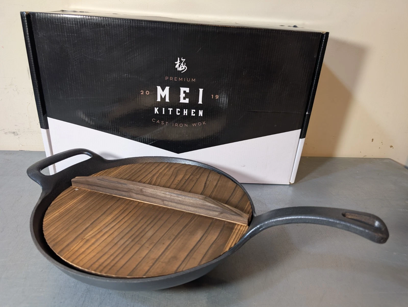 Premium MEI Kitchen 12.5" Enameled Cast Iron Wok w/Lid
Opens in a new window or tab