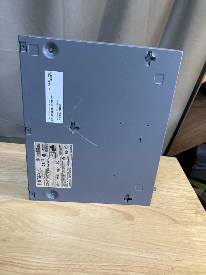 Juniper Networks EX2200-C 12T-2G 12 Port Gigabit Switch Compact + Cord Tested - Image 4 of 4