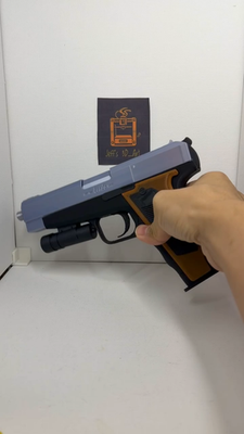 Silver Ghost - Leon Kennedy Hand Gun Resident Evil 4 2005 1:1 Prop