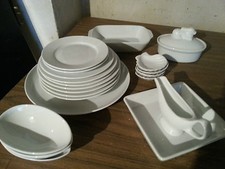 SERVICE VAISSELLE BLANC (panier 4)