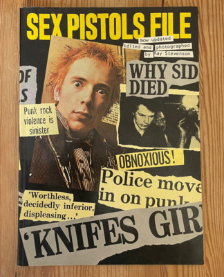 音楽+芸能 BOOKS [BOOKS] Sex Pistols File Stevenson, Ray  /00300 Sach Musik Ray Stevenson - Sex Pistols File (4th Reprint) OMNIBUS