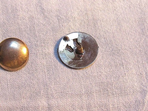 Vintage FOE Fraternal Order of Eagles L.T.J.E. Screw Button Lapel Pin - Picture 4 of 5