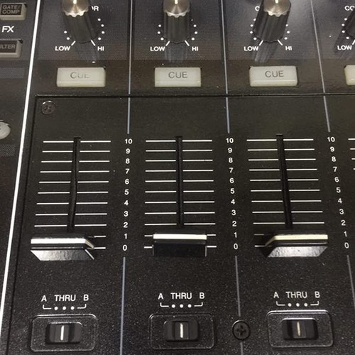 5 manopole di ricambio EQ tappo fader per mixer controller DJ Pioneer Numark Rane AKAI - Foto 5 di 31