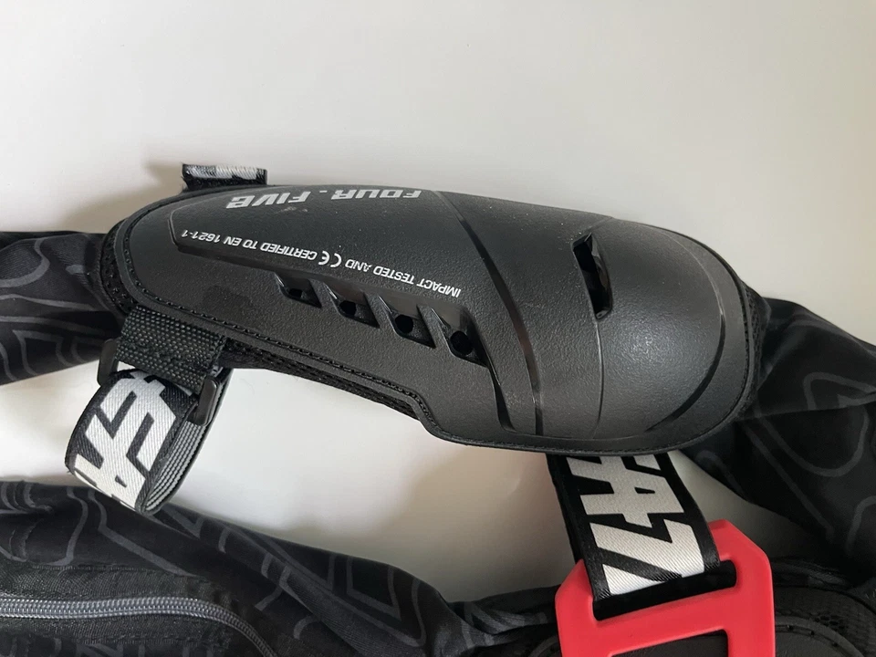 LEATT Junior Kids Youth 4.5 Pro Motocross MX armadura protetora de peito - Preto/vermelho - Imagem 2 de 4