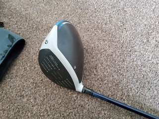 Taylormade sim 2 max driver 10.5 degs.Venture 5 regular flex