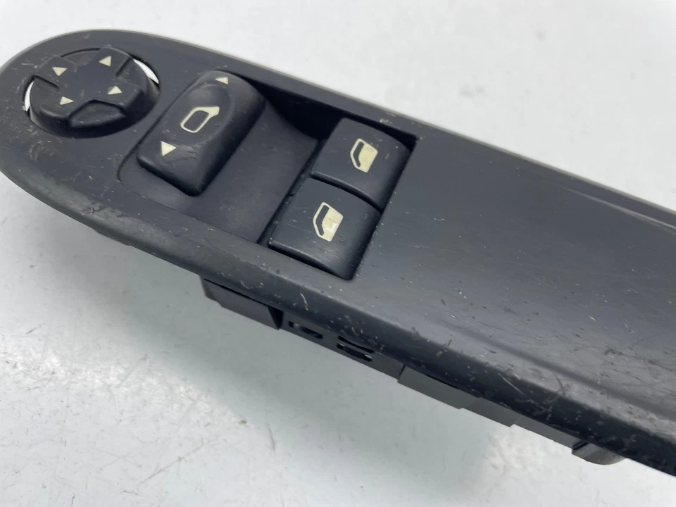 PEUGEOT 308 MK1 INTERRUPTOR DE JANELA FRONTAL CONTROLE DRIVERS DIREITO 96565186XT 2007-2011 - Imagem 4 de 4