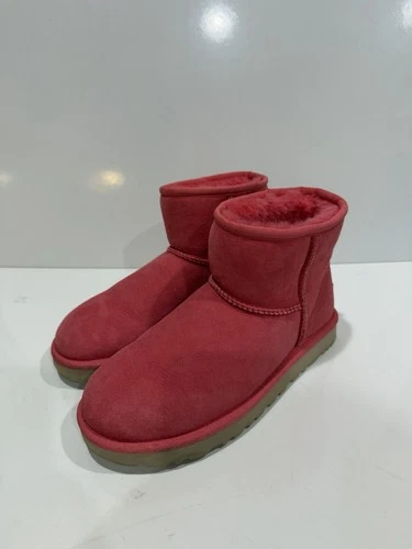 UGG Classic Mini II Women's Slip On Sheepskin Ankle Boots Size 7