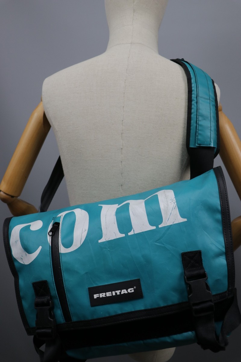 FREITAG F17 JOE Recycled Blue PVC Crossbody Messenger Laptop Bag