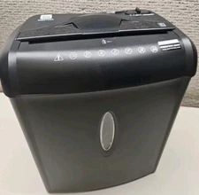 PEN + GEAR WM672XA 6 sheet strip paper shredder USED WORKING Credit Card Shred