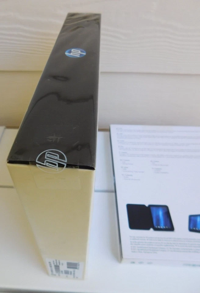 HP TouchPad FB359UA 32GB, Wi-Fi, 9.7in - Glossy Black + Case Bundle NEW SEALED - Image 4 of 4