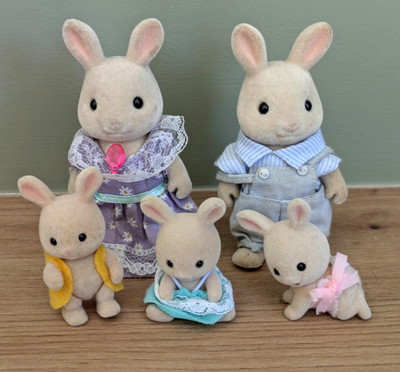 SYLVANIAN FAMILY Immergrün Eltern mit Drillingen