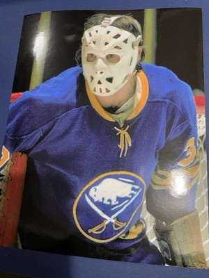Buffalo SABRES Dave DRYDEN Torso SHOT Custom LAB 8X10 White HANNIBAL LECTER Mask