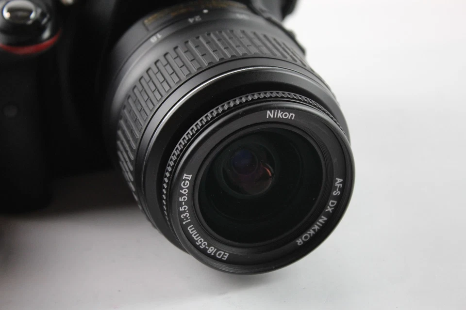 Nikon D3300 DSLR Digital Camera Working w/ AFS Nikkor 18-55mm F/3.5-5.6 Lens - Image 2 of 4