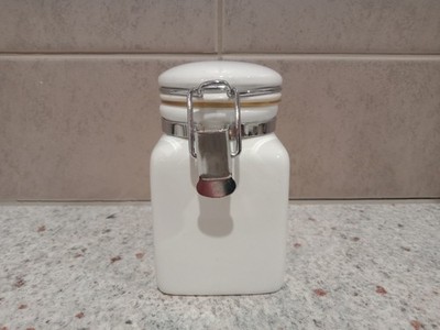Maxwell & Williams. Air Sealed White Stoneware Cannister. Made In China.