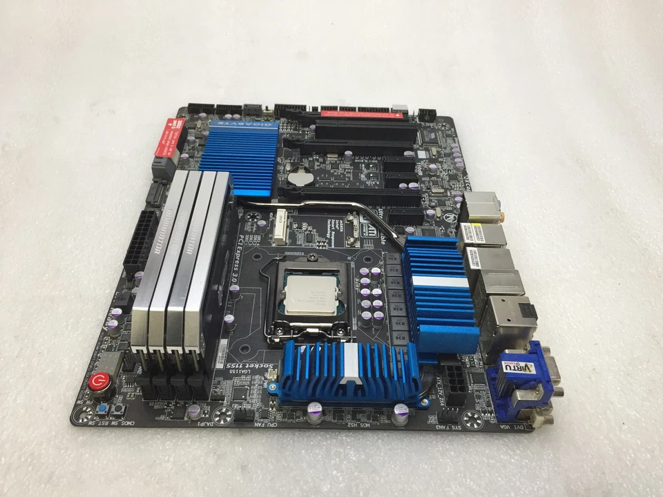 Gigabyte GA-Z77X-UD5H Core i7-3770K 3.5GHz 16GB RAM CORSAIR DOMINATOR PLAT - Image 3 of 4