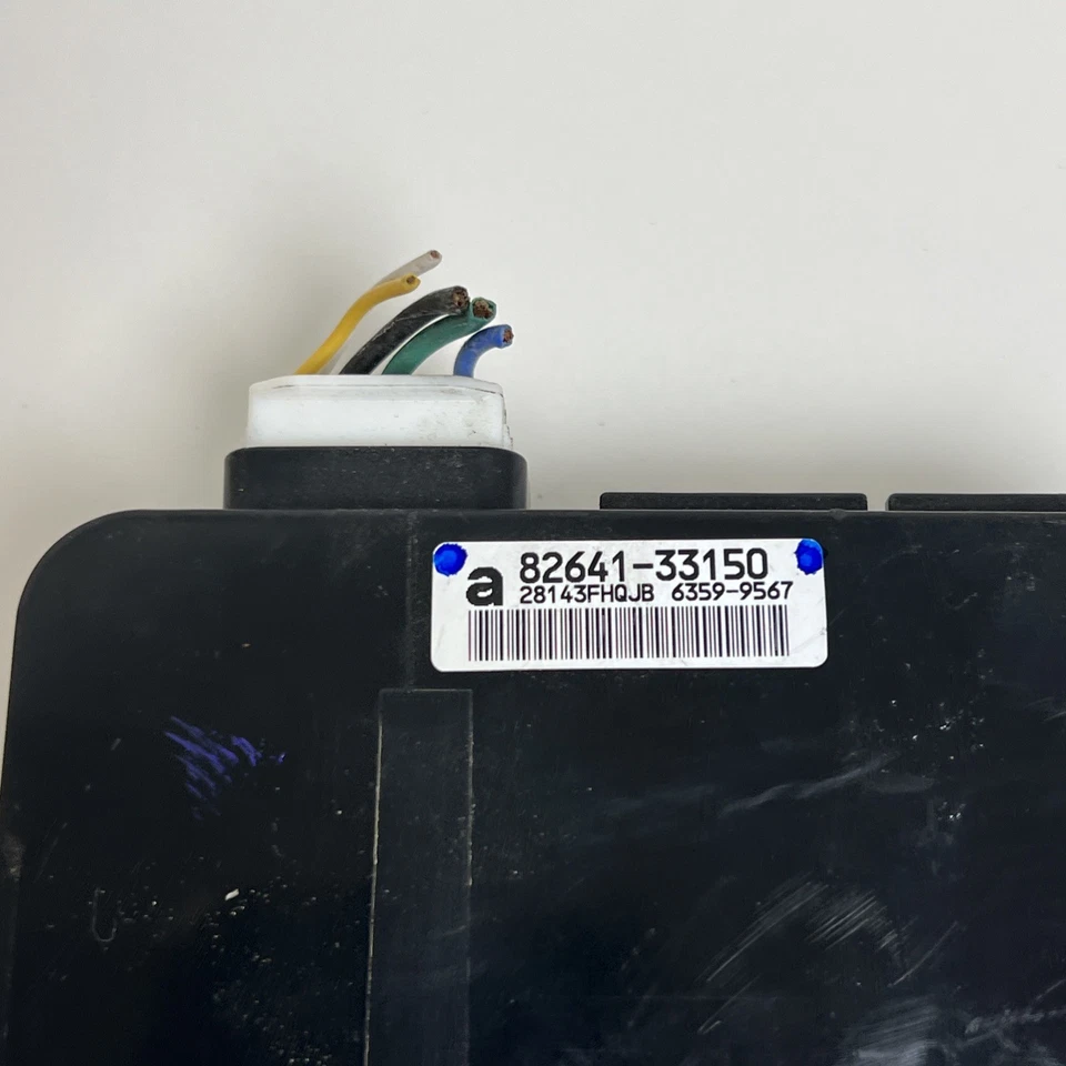 Toyota Camry 2017 bloque de conexiones del motor caja de fusibles 82641-33150 OEM Foto 2 de 4