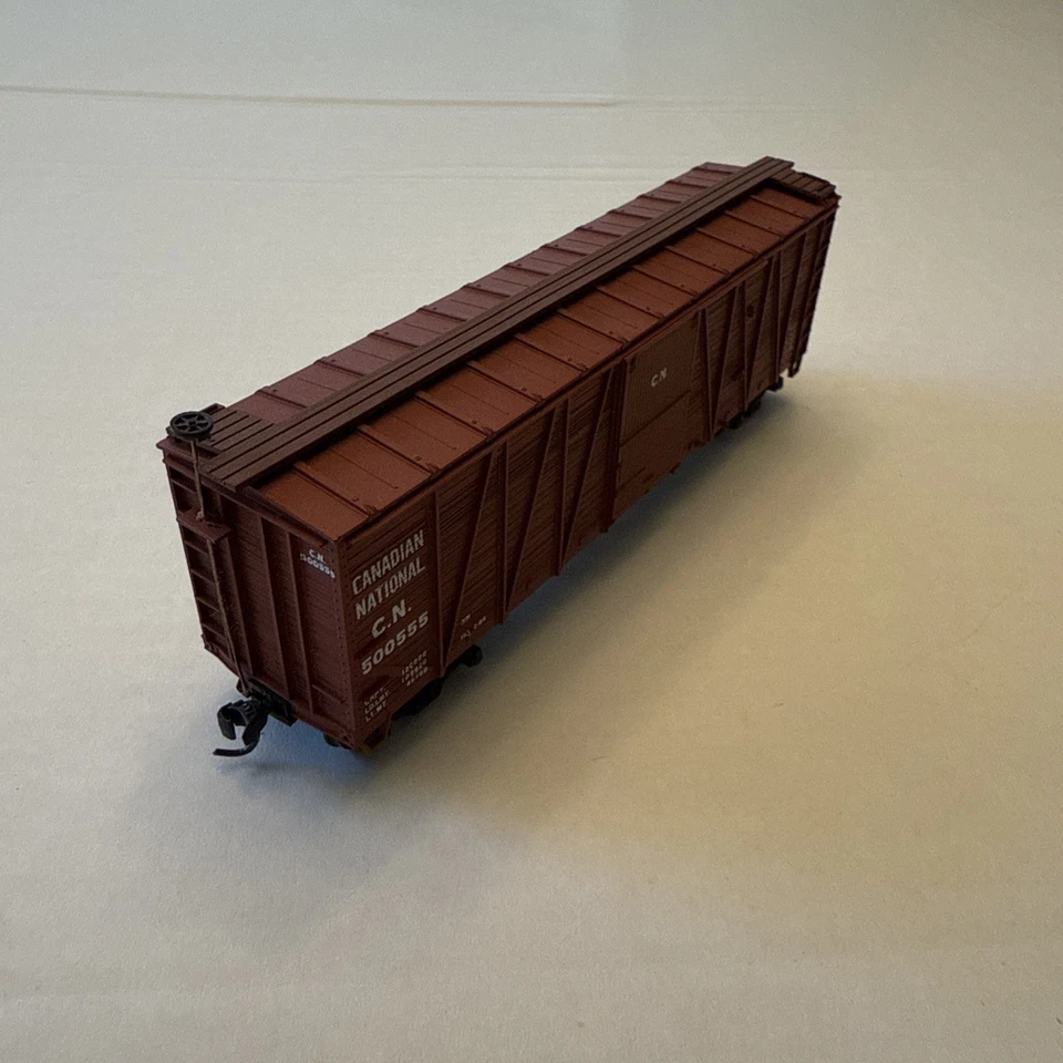 Accurail HO Caja Lateral Madera Coche con Tarjeta de Sonido Instalada Silbato de Vapor Personalizado Foto 3 de 4