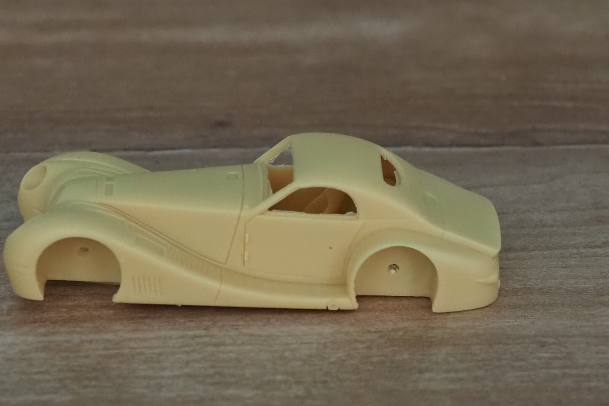 KIT miniature automobile 1/43 Morgan Aero 8 12h de Sebring Provence Moulage