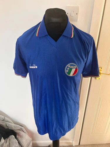 Italy 1986-91 Home Football Shirt Medium Diadora