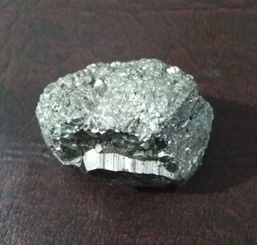 La pierre de pyrite pour l'argent et l'abondance - Immagine 4 di 4