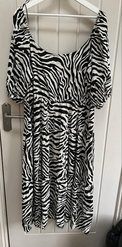 Zebra Print Maxi Dress Size 22 New With Tags stunning summer holiday dress - Picture 3 of 7