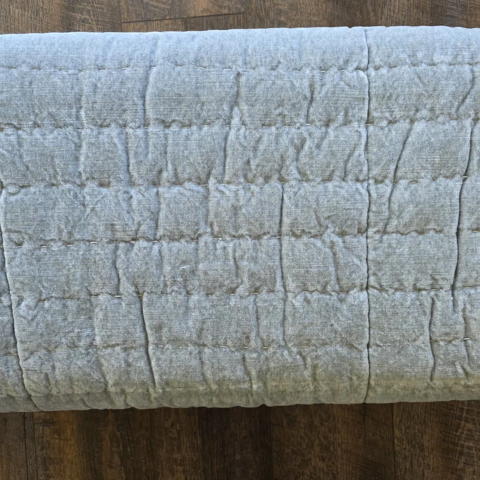 Edredón Pottery Barn Hudson Hecho a Mano Terciopelo Jaspeado KING y 3 Euro Shams Gris Foto 3 de 4