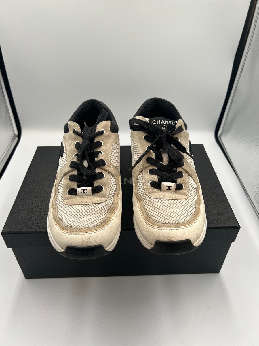 CHANEL CC Logo Trainer Sneakers White Men's US 8 View 3