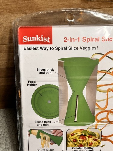 Sunkist Affettatrice a Spirale 2 in 1 Affettatrice Verdure Verde Nuova In Confezione - Foto 2 di 7