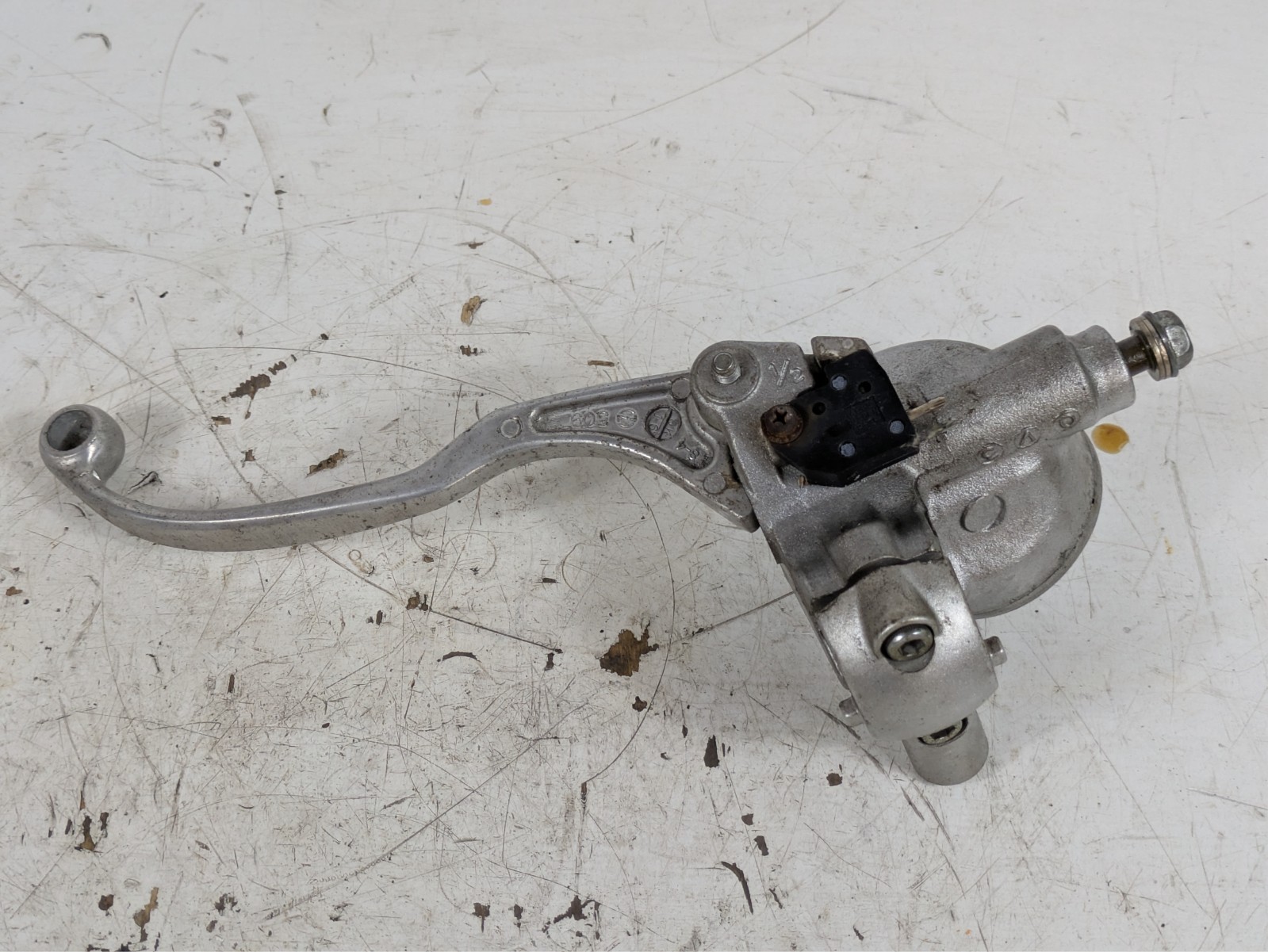 2001 Kawasaki Vulcan 800 VN800 VN800A Front Brake Master Cylinder NEEDS REBUILT