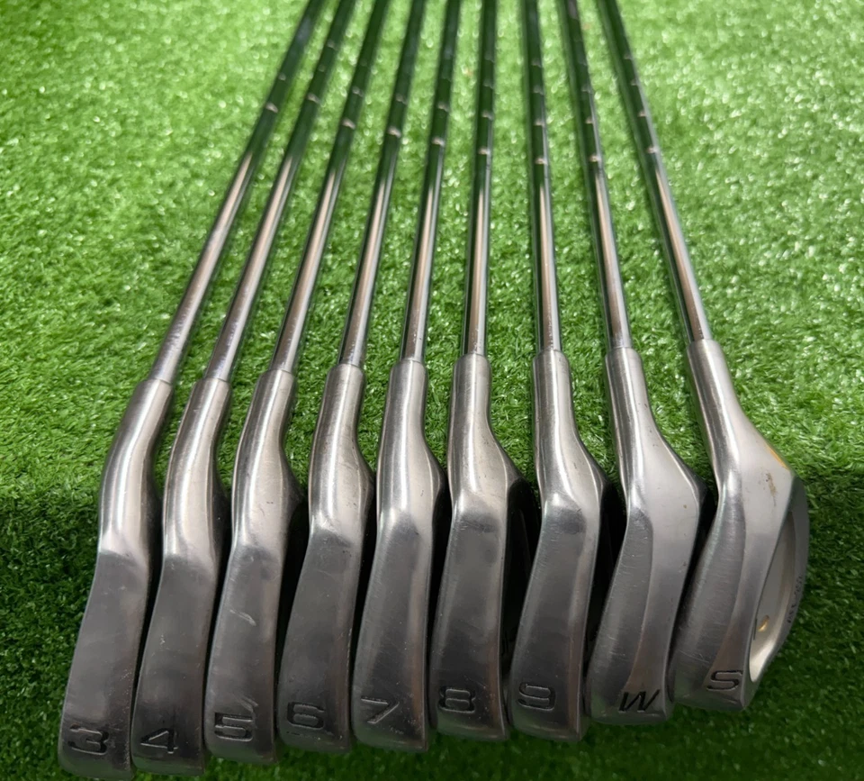 Juego de hierros AFC-202 dorado tamaño mediano 3-PW+SW TT Lite damas acero NUEVOS AGARRES EN MUY BUENA CONDICIÓN/sa6600 Foto 2 de 4