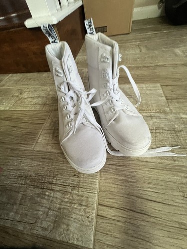 Dr. Martens Air Wair Combs Womens Sz 10White Combat Canvas Lace Up Ankle Boots - Picture 4 of 12