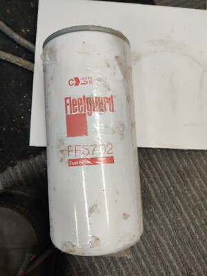 fleetguard fuel filter ff5702 fits Deutz Fendt Tractor