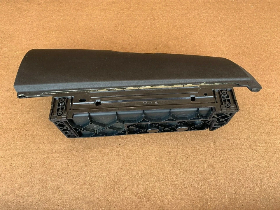 BMW 525i 530i 550i 2006-2007 OEM guantera negra tapa puerta 72758413 Foto 4 de 4