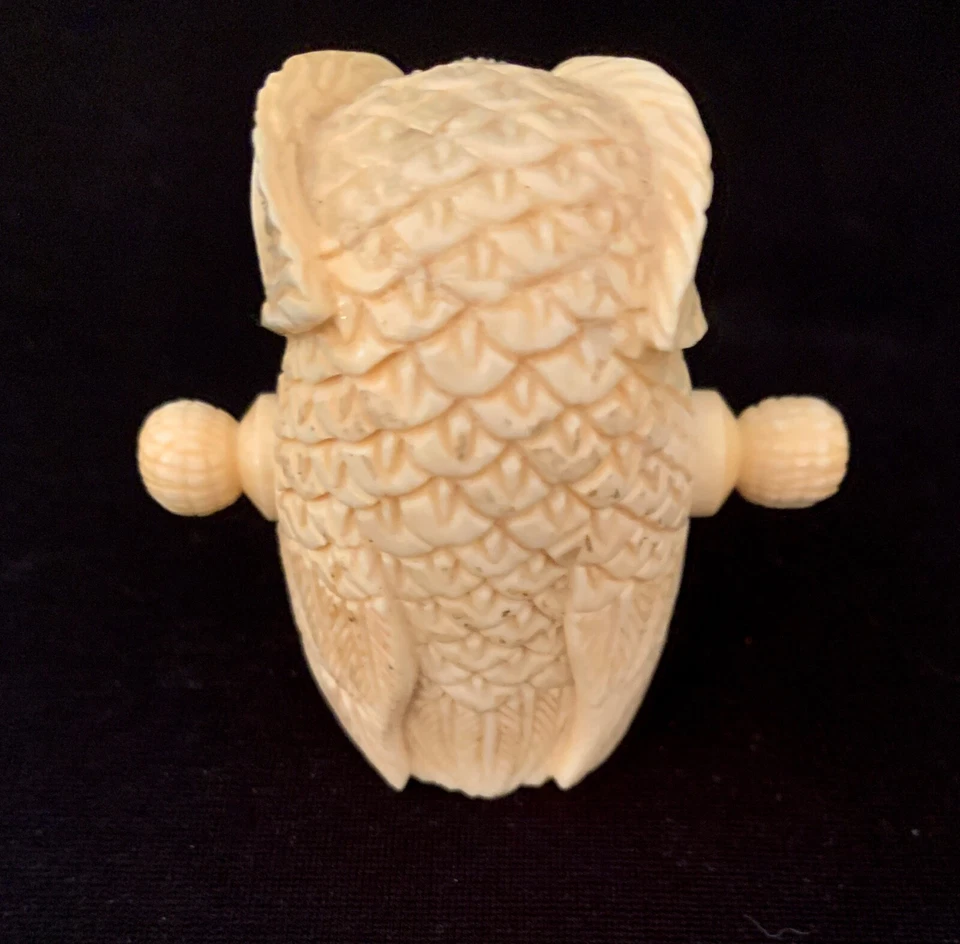 Vintage Novelty Carved Owl w/ Mouse Tape Measure Rare - Image 4 of 4