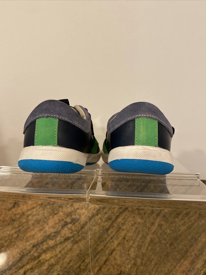 Sandalias Clarks para niños con punta cerrada Maltby Sun 8 1/2 8,5 usadas en excelente estado Foto 4 de 4