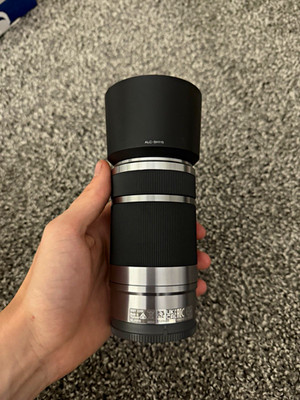 Sony E SEL55210 55-210mm f/4.5-6.3 OSS Zoom Lens w/ Hood & Cap