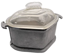 GUARDIAN SERVICE Vintage TRIANGLE CASSEROLE PAN With GLASS LID