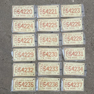 Minnesota License Plate Lot of 18 - Single Trailer Plates 1974 1974 MN - Image 1 of 2